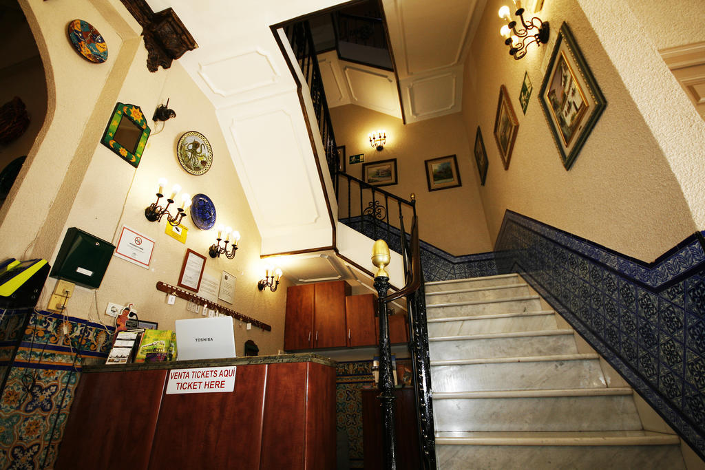 Hostal Van Gogh Sevilha Exterior foto